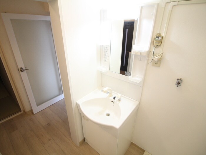 物件内観写真11　(洗面)