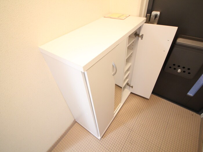 物件内観写真15　(靴箱)
