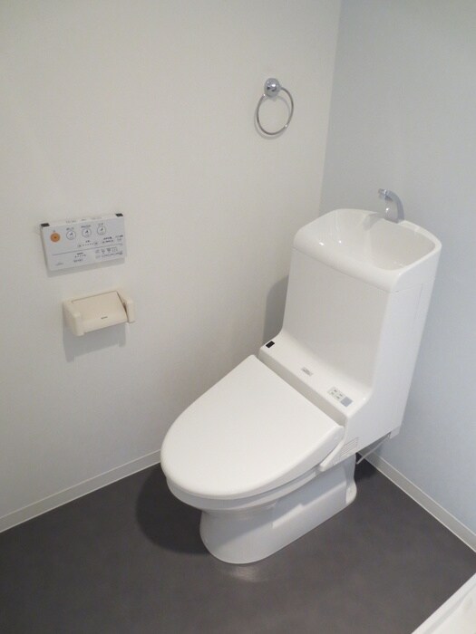 物件内観写真8　(トイレ)