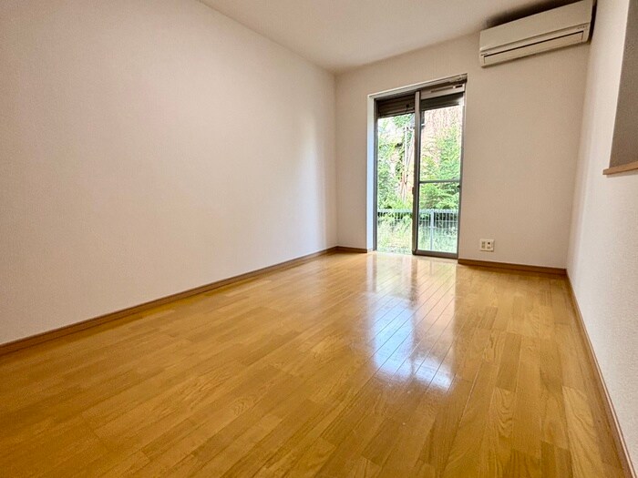 物件内観写真9　(居室)