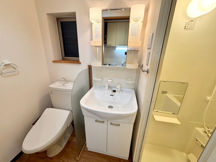 物件内観写真12　(洗面)