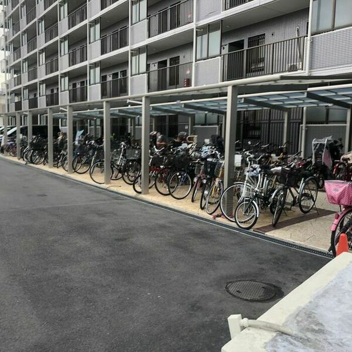 物件外観写真5　(駐輪場)