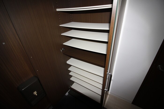 物件内観写真17　(靴箱)