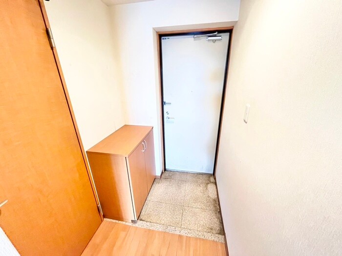 物件内観写真15　(玄関)