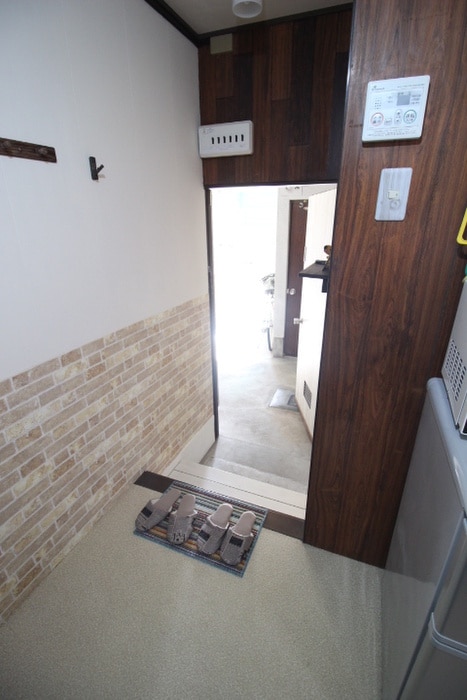 物件内観写真14　(玄関)
