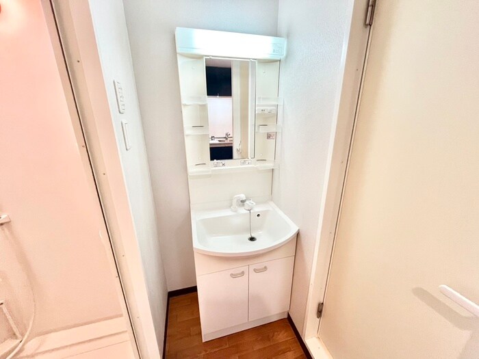 物件内観写真13　(洗面)