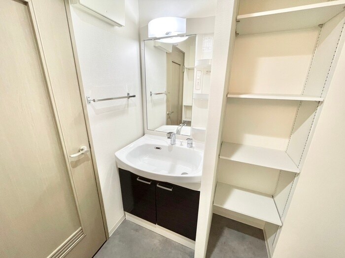 物件内観写真11　(洗面)