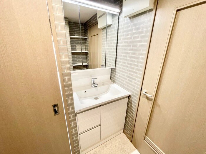 物件内観写真11　(洗面)