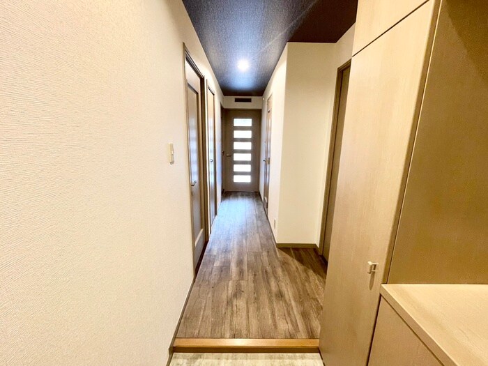 物件内観写真17　(廊下)