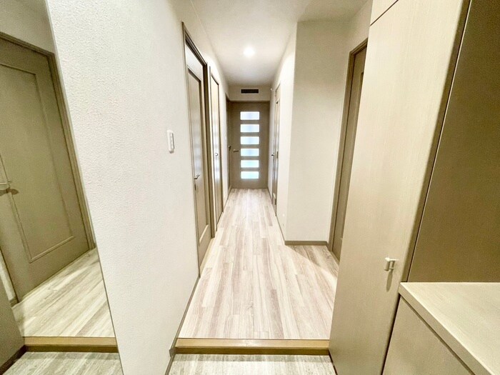 物件内観写真17　(廊下)