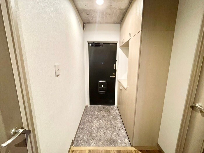 物件内観写真18　(玄関)