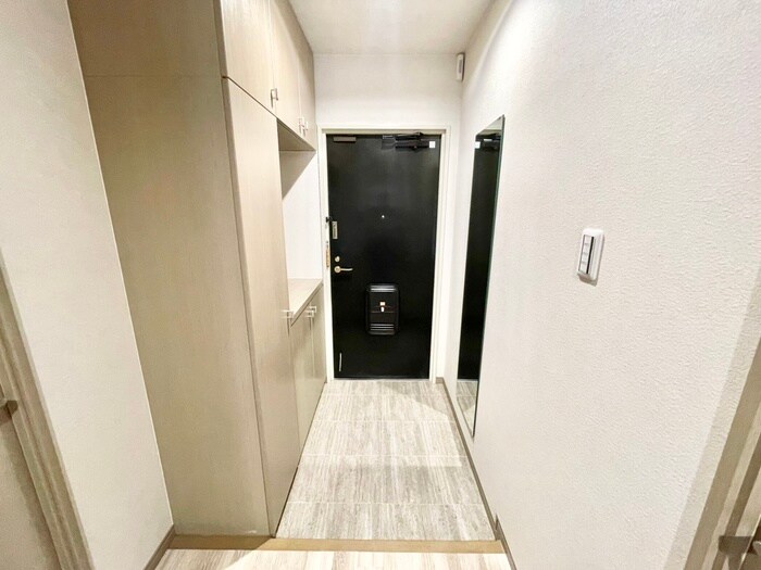 物件内観写真18　(玄関)