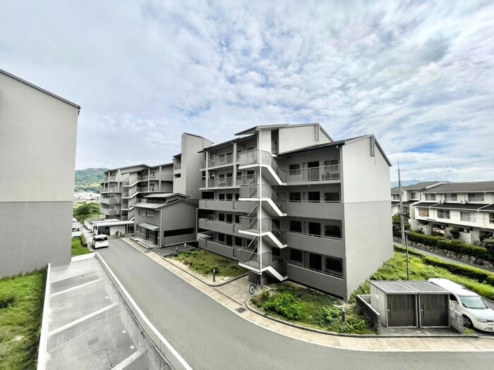 物件内観写真21　(室内からの展望)