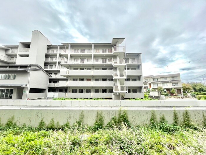 物件内観写真21　(室内からの展望)