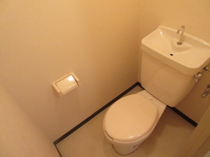 物件内観写真9　(トイレ)