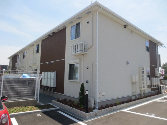 物件外観写真4　(駐車場)