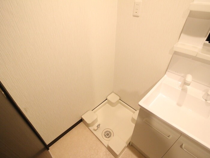 物件内観写真9　(洗濯機置場)