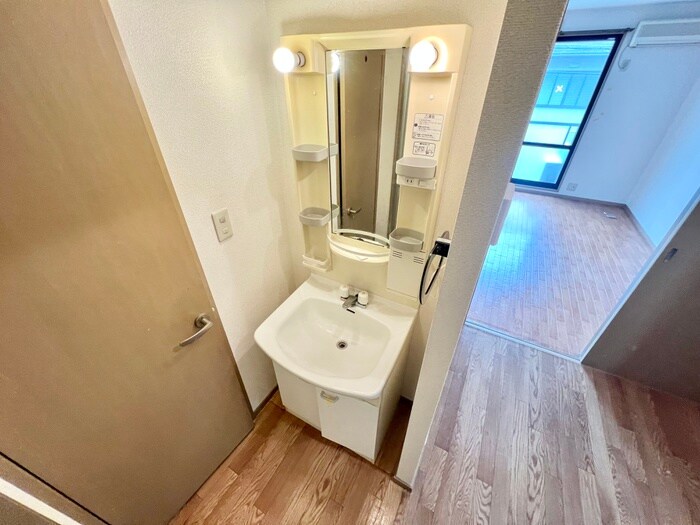 物件内観写真10　(洗面)