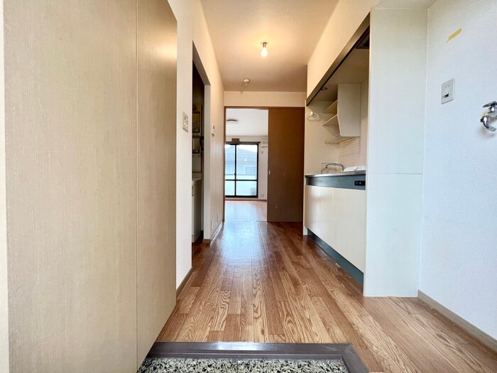 物件内観写真15　(廊下)