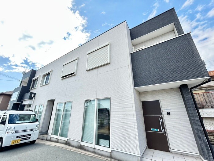 物件外観写真2　(外観写真)