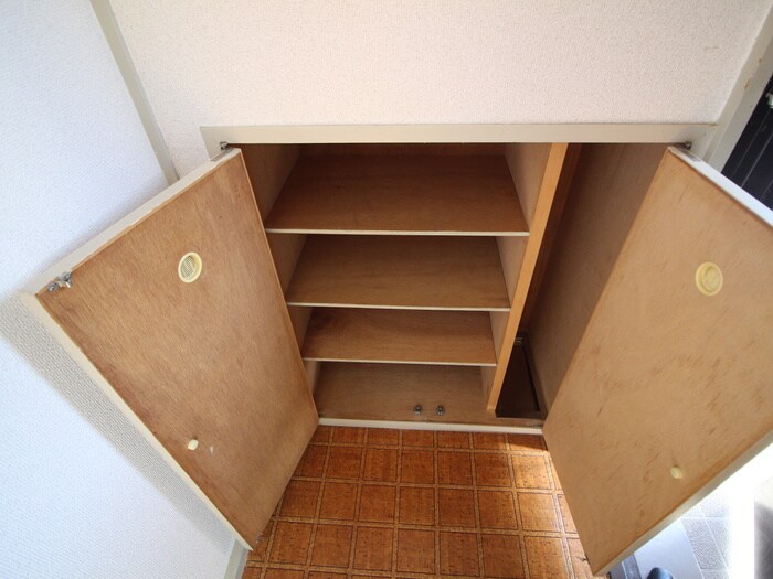 物件内観写真7　(靴箱)