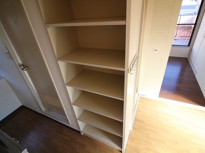 物件内観写真22　(収納)