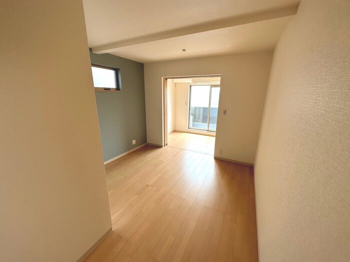 物件内観写真8　(居室)