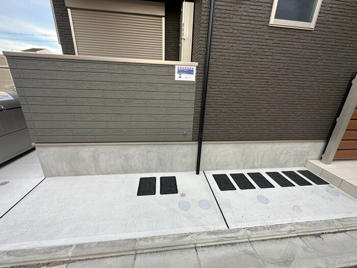 物件外観写真6　(駐輪場)