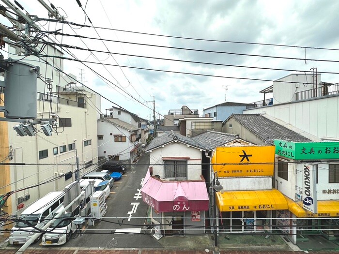 物件内観写真13　(室内からの展望)