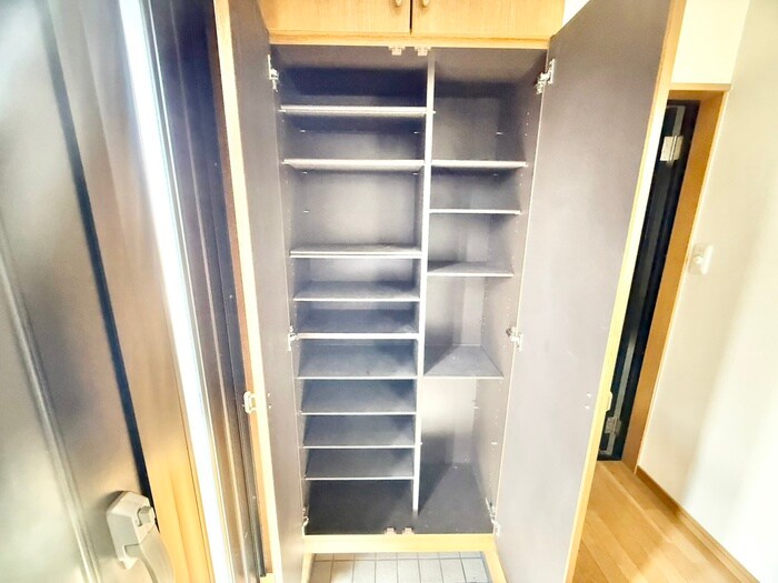 物件内観写真17　(靴箱)