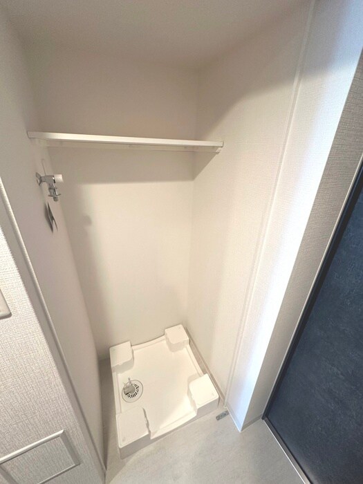 物件内観写真10　(洗濯機置場)