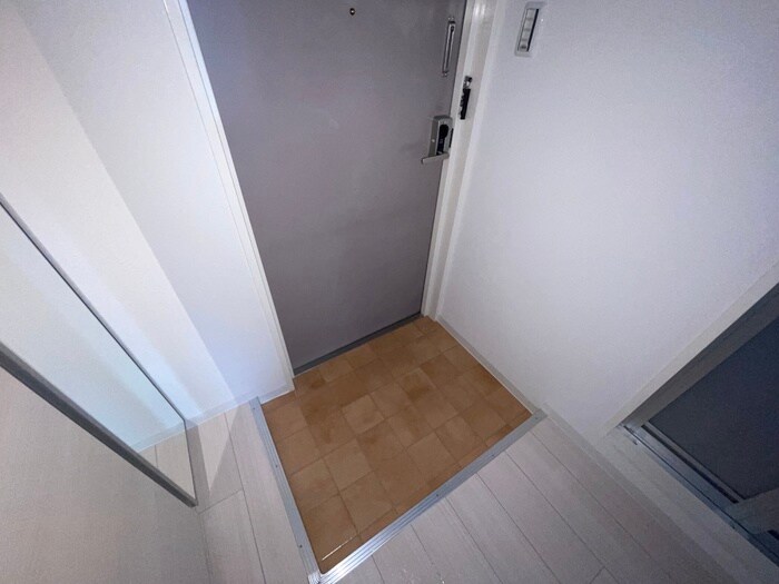 物件内観写真17　(玄関)