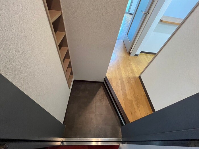 物件内観写真17　(玄関)