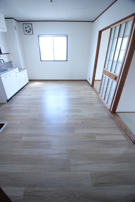 物件内観写真3　(居室)