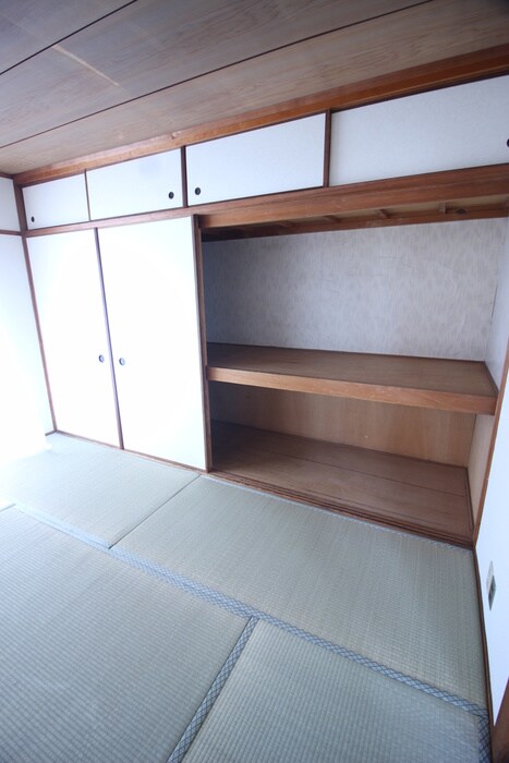 物件内観写真6　(収納)