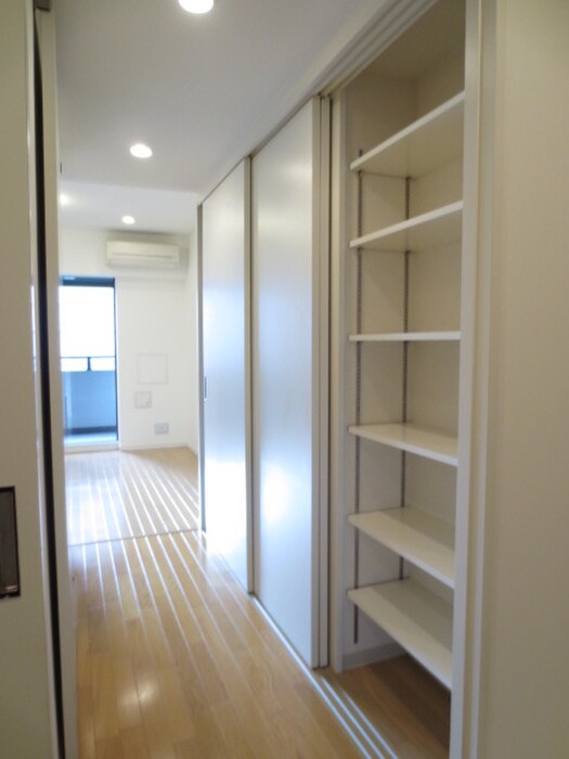 物件内観写真11　(収納)