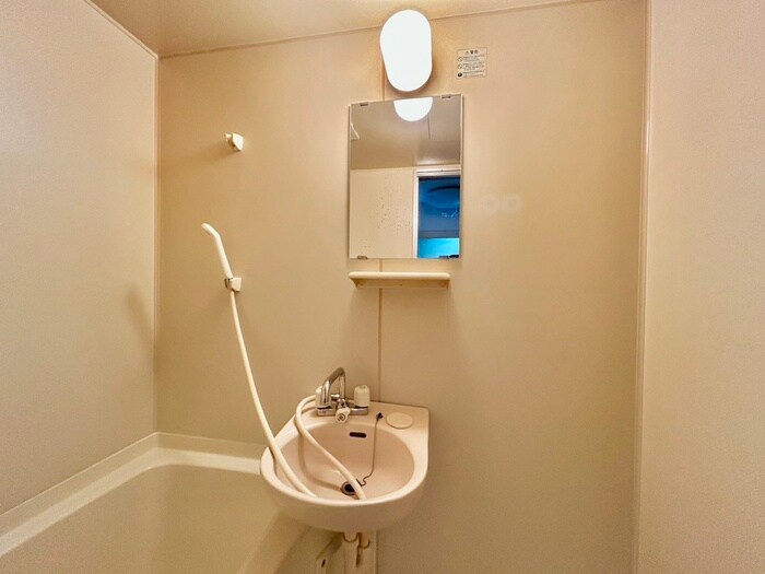 物件内観写真9　(洗面)