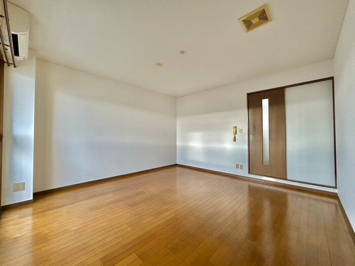 物件内観写真13　(居室)