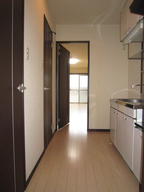 物件内観写真15　(廊下)
