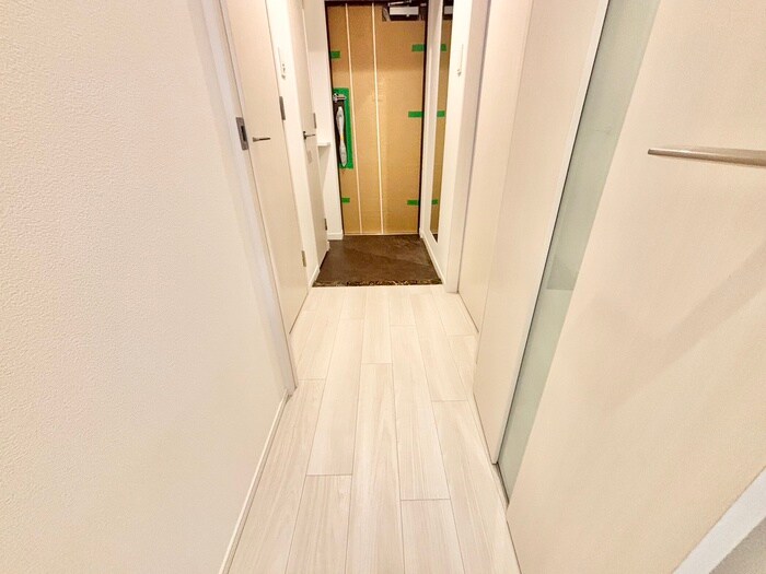 物件内観写真10　(廊下)