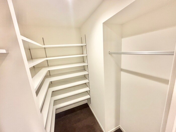 物件内観写真13　(靴箱)