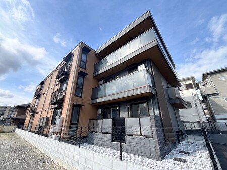 O-crest池田桃園外観写真