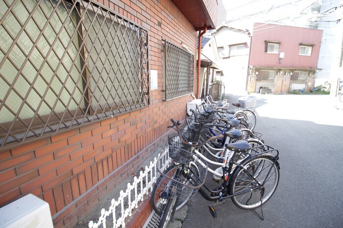 物件外観写真5　(駐輪場)