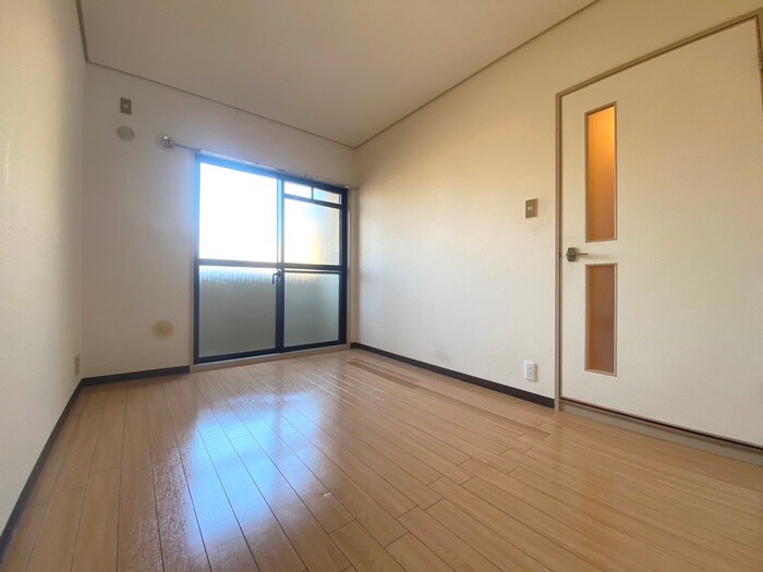 物件内観写真15　(居室)