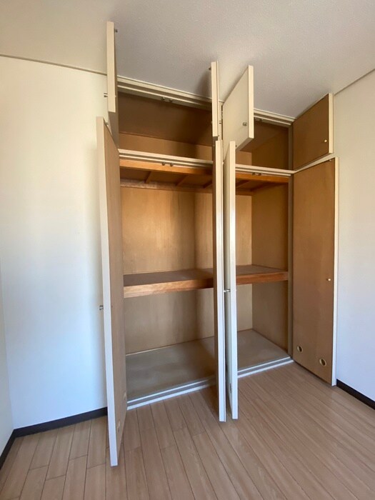 物件内観写真18　(収納)