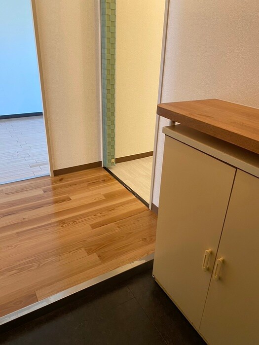 物件内観写真19　(玄関)