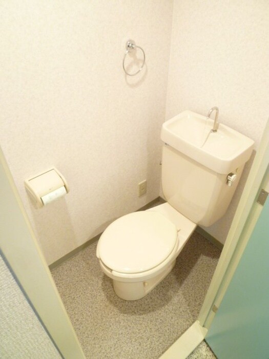 物件内観写真9　(トイレ)