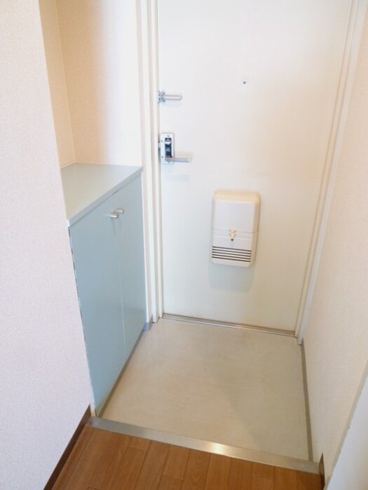 物件内観写真10　(玄関)