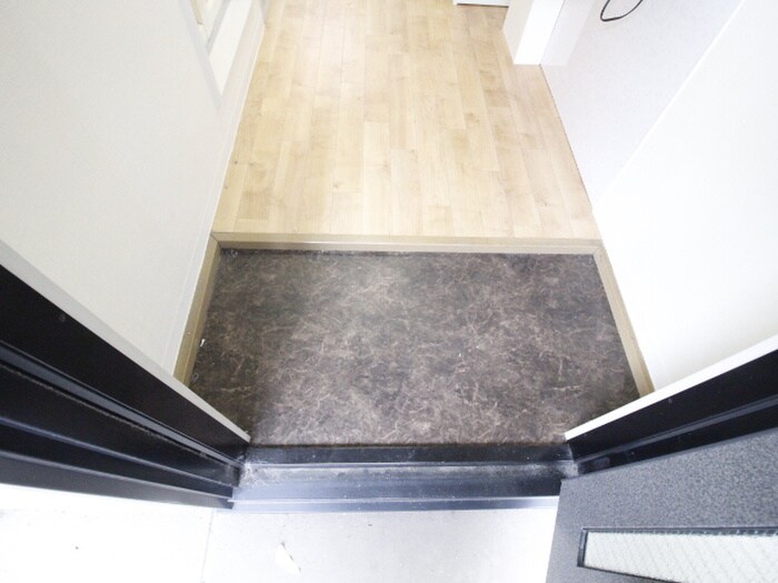 物件内観写真14　(玄関)