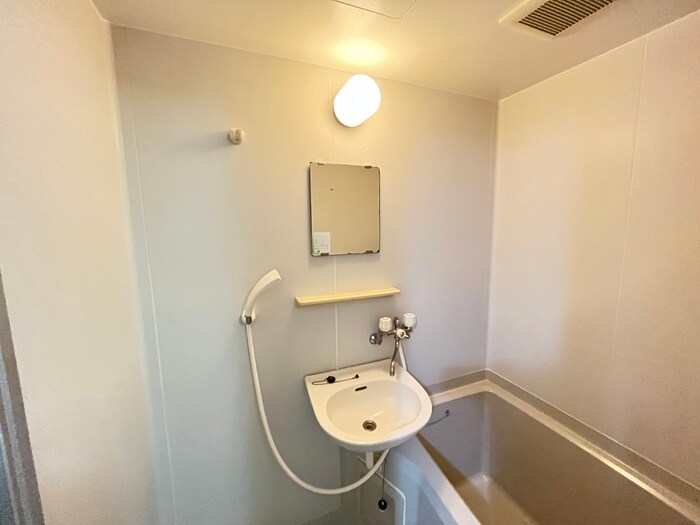 物件内観写真9　(洗面)